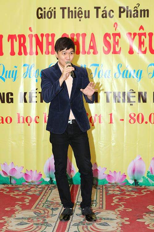 Phi Thanh Vân – Lan Khuê "đụng" màu trắng 30