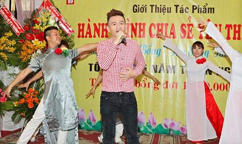 Phi Thanh Vân – Lan Khuê "đụng" màu trắng 27