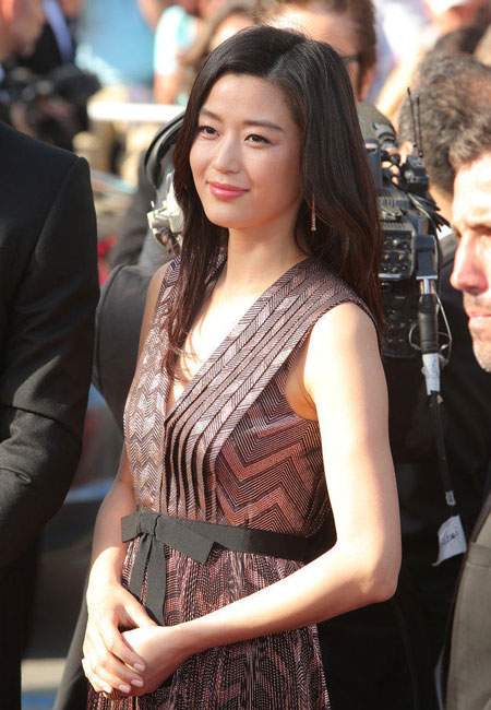 Jeon Ji Hyun thanh lịch, Lý Băng Băng kiêu sa ở Cannes 9