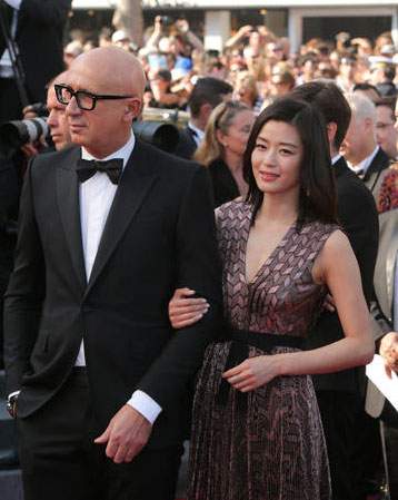 Jeon Ji Hyun thanh lịch, Lý Băng Băng kiêu sa ở Cannes 8