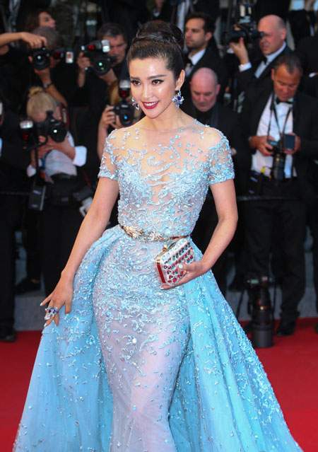 Jeon Ji Hyun thanh lịch, Lý Băng Băng kiêu sa ở Cannes 11