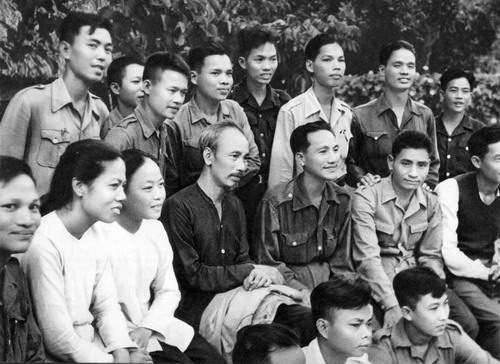 Những bài hát đáng nhớ về Chủ tịch Hồ Chí Minh 3