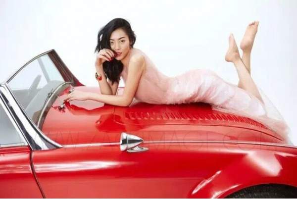 Choi Siwon (SuJu) tình tứ bên siêu mẫu Victoria"s Secret 8