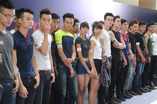 "Chân dài" sơ tuyển Vietnam’s Next Top Model bật khóc vì Thanh Hằng 6