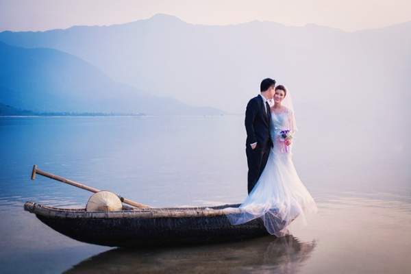 Ảnh cưới trên đỉnh đèo Hải Vân của cặp đôi Trà Vinh 2