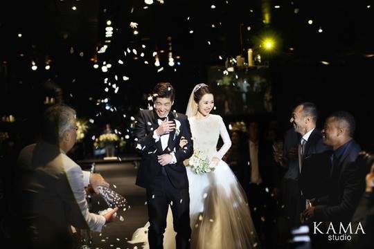 Chompoo Araya xinh tươi tại Cannes hậu kết hôn 30