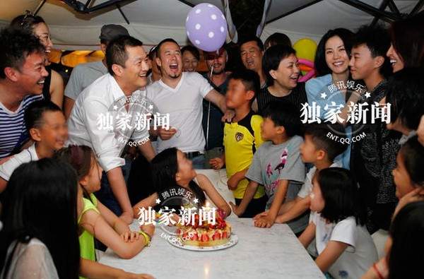 Trương Bá Chi đón sinh nhật hạnh phúc sau tin có bầu 24