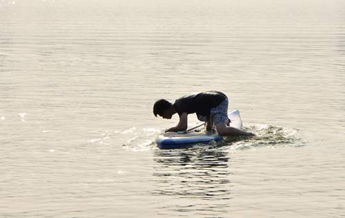 Giới trẻ Hà thành lướt ván hồ Tây giải nhiệt 9
