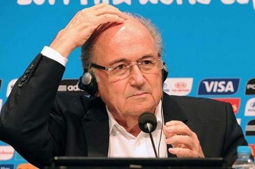 Chủ tịch FIFA Sepp Blatter trước nguy cơ phải từ chức