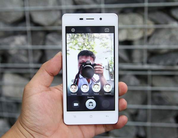 Cận cảnh smartphone phổ thông Oppo Joy 3 tại Việt Nam 14