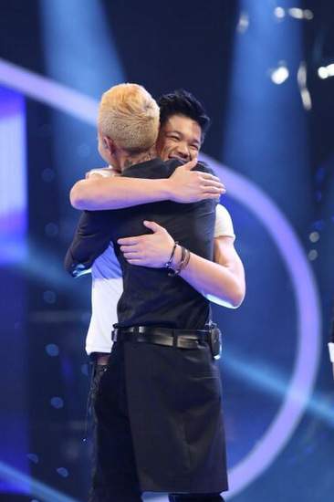 Em họ Hồ Vĩnh Khoa suýt bị loại khỏi Vietnam Idol 4