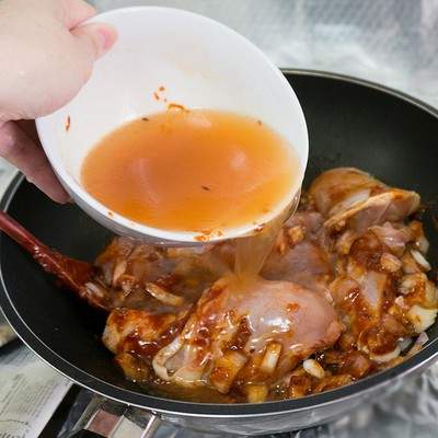 Cách làm gà kho khoai tây kiểu Hàn tuyệt ngon 6