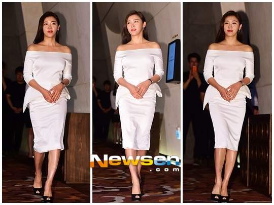 Ha Ji Won diện đầm trắng khoe vai trần nuột nà 15