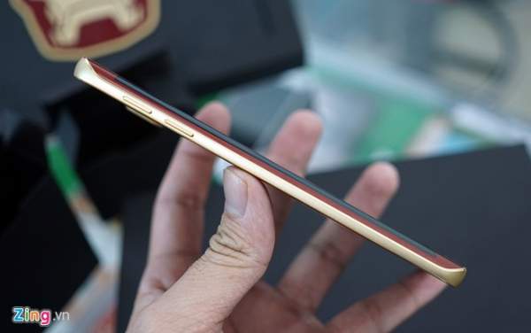 Galaxy S6 Edge bản Iron Man về Việt Nam giá 58 triệu đồng 7