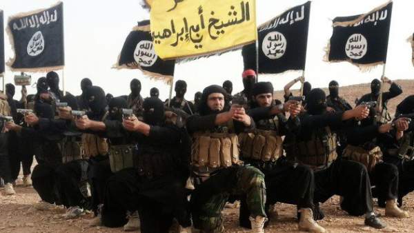 Khủng bố al-Qaeda đang bị IS “xé nát” 2