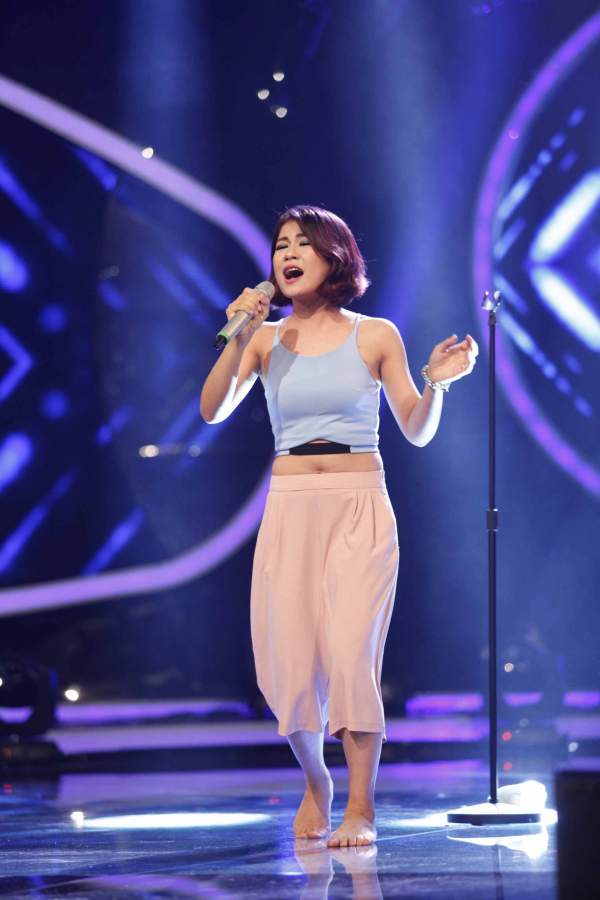 Hà Nhi bật khóc vì được giám khảo Vietnam Idol cứu 3