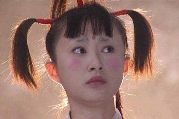 Kiều nữ Hoa ngữ mất điểm vì kiểu tóc "thảm họa" trong phim 2