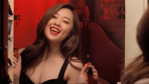 Hot girl Vietnam Idol 2015 khoe vẻ quyến rũ trong MV mới 18