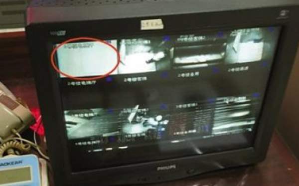 Lại sự cố thang máy rơi tự do ở Trung Quốc 2