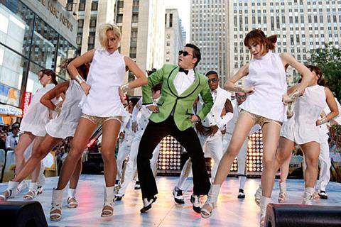 Hơn 2,4 tỷ lượt xem điệu nhảy ngựa Gangnam Style 2