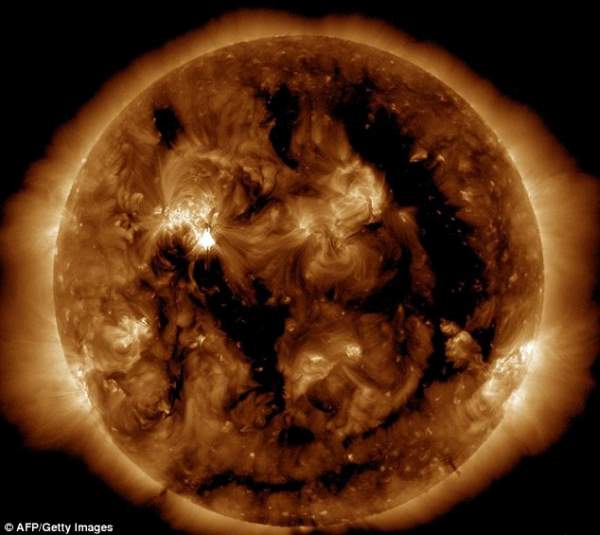 Trái Đất sẽ hứng chịu "siêu lửa mặt trời"? 2