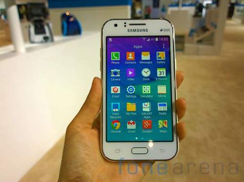 Samsung Galaxy J1 Ace giá rẻ trình làng 2