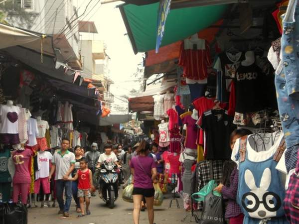 Kinh nghiệm mua buôn quần áo rẻ, đẹp ở chợ Ninh Hiệp 2