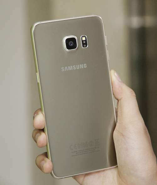 Đánh giá Samsung Galaxy S6 Edge +: Tinh tế và mạnh mẽ 6