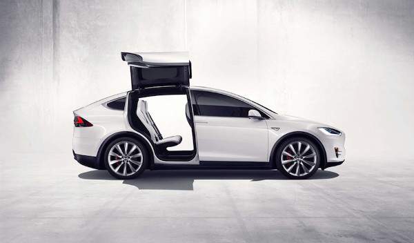 Tesla Model X chính thức ra mắt xe SUV chạy điện 7