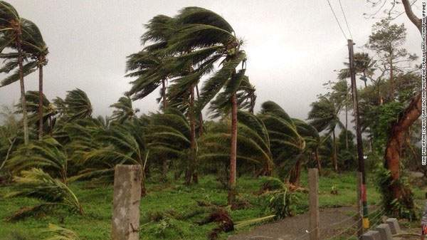 Siêu bão Koppu đổ bộ vào Philippines gây lở đất 2