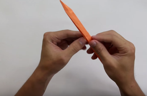 Cách làm kiếm bằng giấy theo phong cách Origami cho bé 7