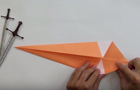 Cách làm kiếm bằng giấy theo phong cách Origami cho bé 2