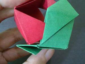 Cách gấp hoa hồng bằng giấy origami đầy ma thuật 17