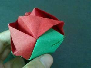 Cách gấp hoa hồng bằng giấy origami đầy ma thuật 21