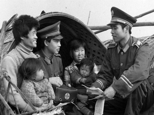 Ảnh hiếm: 35 năm chính sách một con của Trung Quốc 9