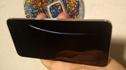 Nexus 6P bị “tố” vô cớ nứt, xước màn hình 5
