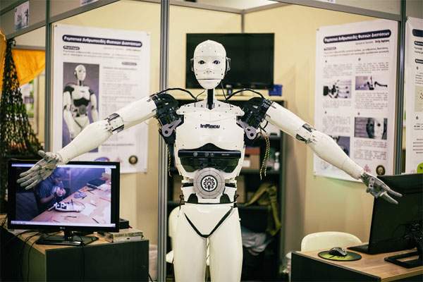 Người chế tạo robot in 3D trẻ nhất thế giới 2