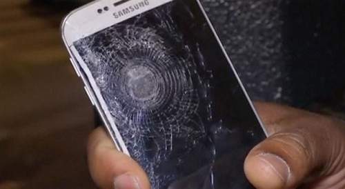 Galaxy S6 Edge cứu sống 1 người trong vụ khủng bố tại Paris 2
