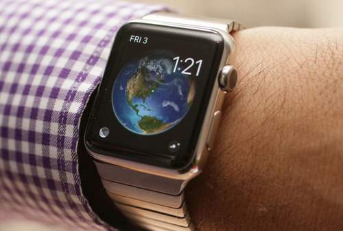 Samsung Gear S2 đối đầu Apple Watch 3