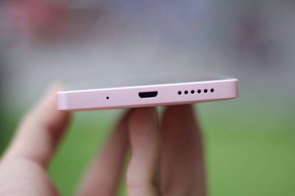 Mở hộp smartphone cho nữ 7 màu, giá 2,1 triệu đồng 6