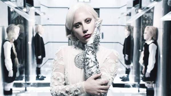 Lady Gaga và trái ngọt hái muộn trong năm 2015 2