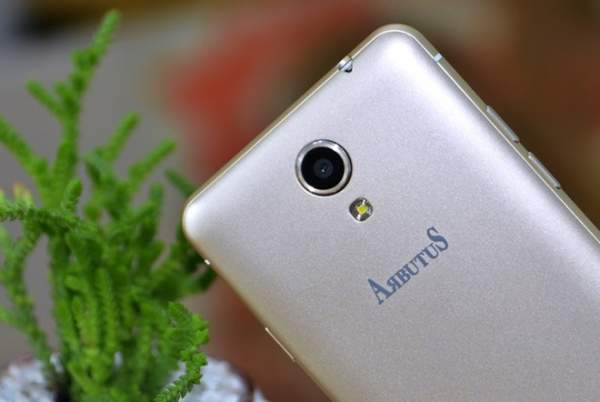 5 ưu điểm của smartphone Arbutus AR5 4