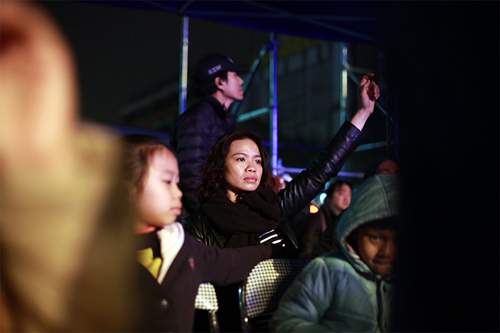 Hàng ngàn khán giả Thủ đô được "thắp lửa" trong liveshow Trần Lập 18