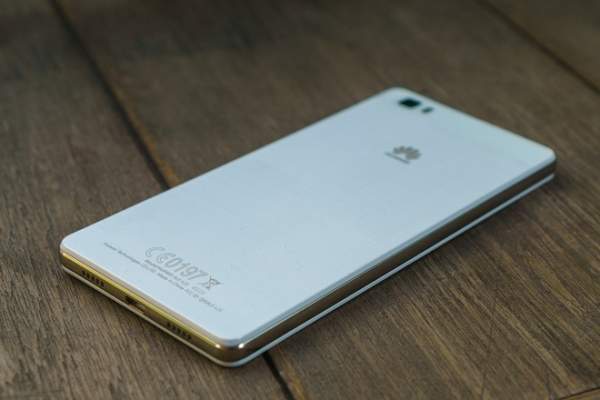 Huawei P8 Lite: Thiết kế đẹp, chụp hình chuyên nghiệp 3