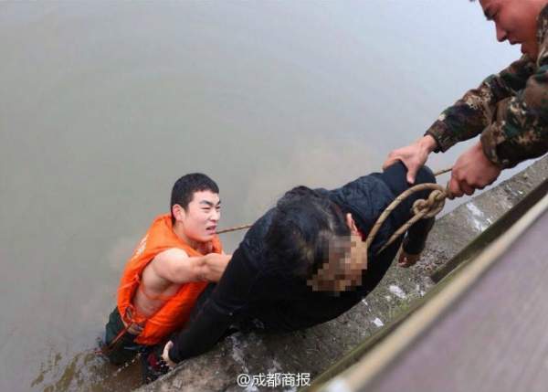 Trung Quốc: Cắt "của quý" chồng rồi nhảy sông tự tử 2