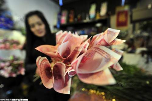 Giới trẻ TQ rộ mốt tặng hoa "đồng tiền" dịp Valentine 7