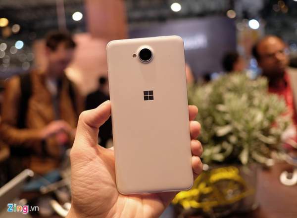 Lumia 650 vỏ kim loại, dáng mỏng xuất hiện tại MWC 2016 2