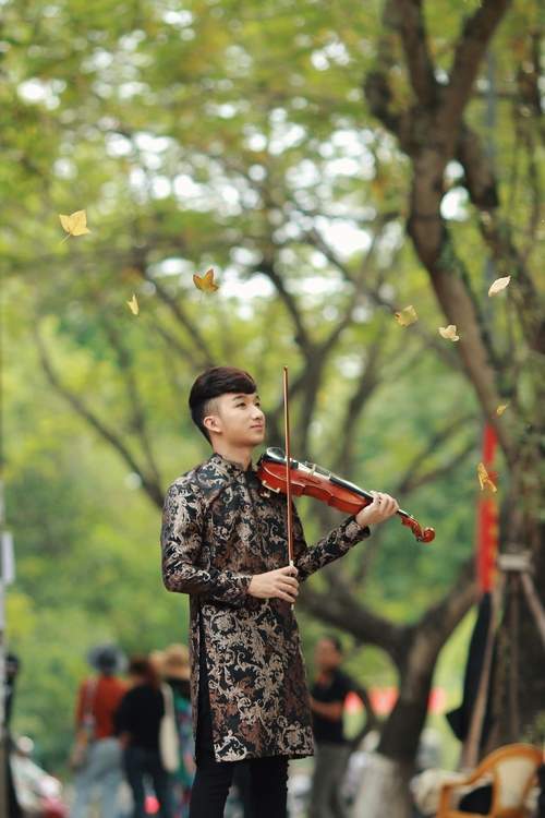 Em trai Khắc Việt sản xuất âm nhạc cho MV violin cực đẹp 5