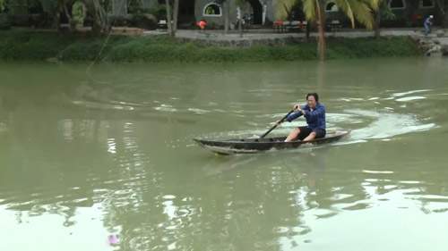 "Cha con hợp sức" - cuộc tranh tài giữa hai cặp cha con tài xế. 21