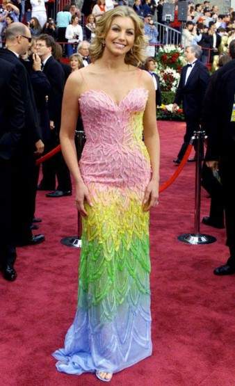 20 "thảm họa thời trang" từng càn quét thảm đỏ Oscar 5